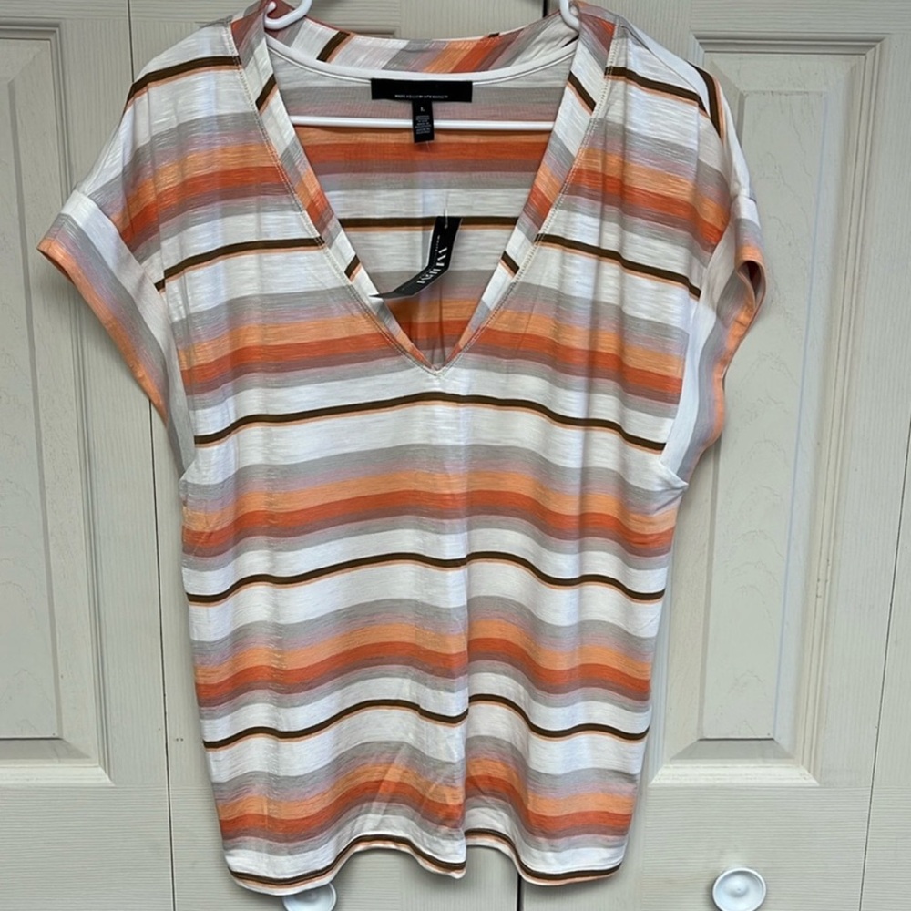 NWOT White House Black Market  power tee